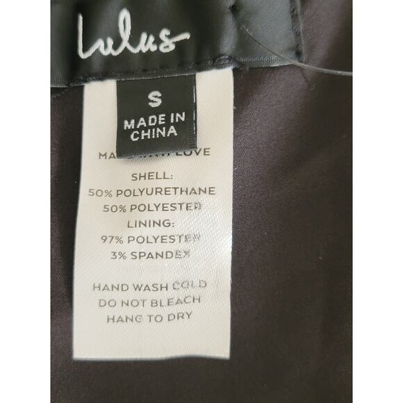 Lulu's Cropped Top Faux Leather Side Zipper Square Neck Black Women's Small NWT - Picture 6 of 9